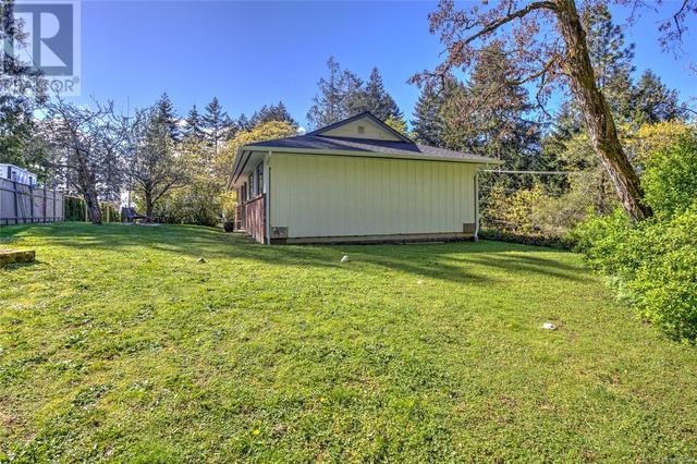 1176 Maple Bay Rd, House detached with 3 bedrooms, 3 bathrooms and 6 parking in North Cowichan BC | Image 45