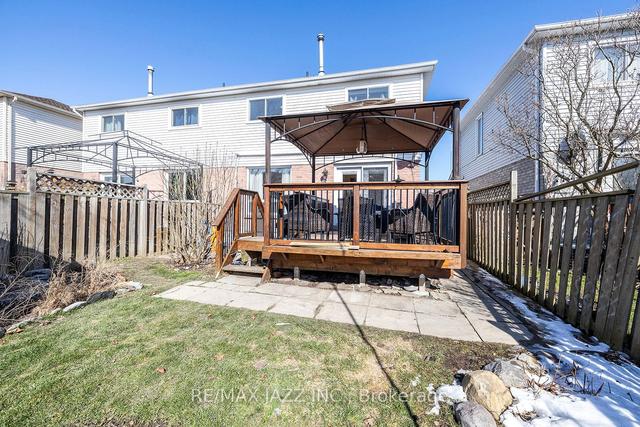 1567 Connery Cres, House semidetached with 3 bedrooms, 4 bathrooms and 5 parking in Oshawa ON | Image 30