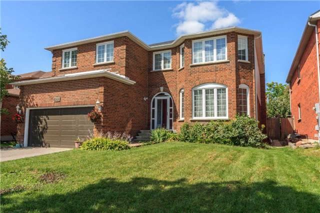 866 Grandview St, House detached with 4 bedrooms, 5 bathrooms and 2 parking in Oshawa ON | Image 2