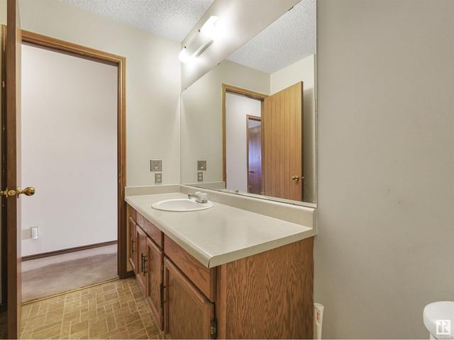 9311 168 Av Nw, House detached with 4 bedrooms, 2 bathrooms and 2 parking in Edmonton AB | Image 17