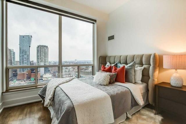 18e - 61 Yorkville Ave, Condo with 3 bedrooms, 3 bathrooms and 1 parking in Toronto ON | Image 13