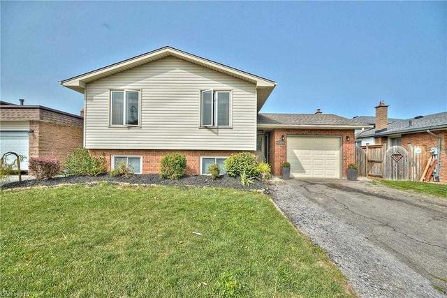 7394 Scholfield Rd, House detached with 3 bedrooms, 2 bathrooms and 3 parking in Niagara Falls ON | Image 1