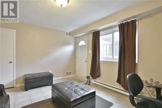 37 - 23 Watsons Lane, Townhouse with 3 bedrooms, 2 bathrooms and 2 parking in Hamilton ON | Image 22