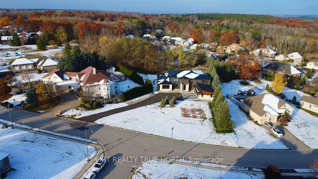 57 Glenhuron Dr, House detached with 4 bedrooms, 6 bathrooms and 15 parking in Springwater ON | Image 35