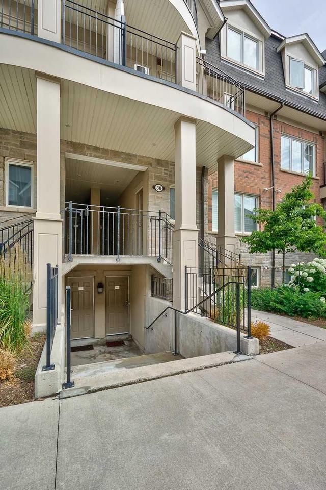 3001 - 2420 Baronwood Dr N, Townhouse with 2 bedrooms, 2 bathrooms and 2 parking in Oakville ON | Image 3
