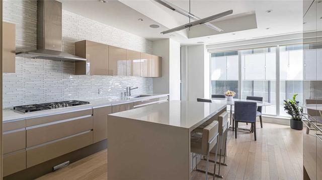 1202 - 206 Bloor St W, Condo with 3 bedrooms, 3 bathrooms and 2 parking in Toronto ON | Image 31