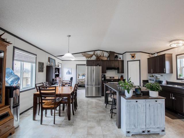 Open concept kitchen and dining area | Image 25