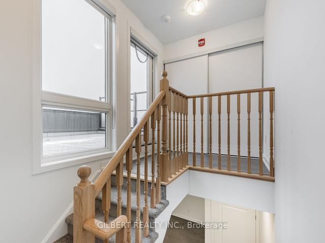 10 - 10 Marquette Ave, Townhouse with 3 bedrooms, 2 bathrooms and 1 parking in Toronto ON | Image 17