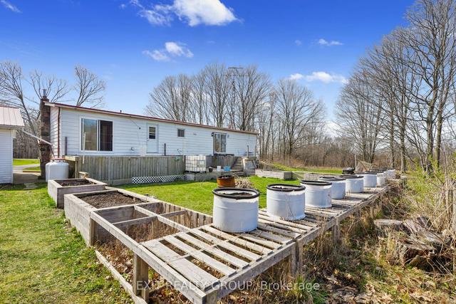 19656 Loyalist Pkwy, House detached with 3 bedrooms, 2 bathrooms and 7 parking in Prince Edward County ON | Image 28