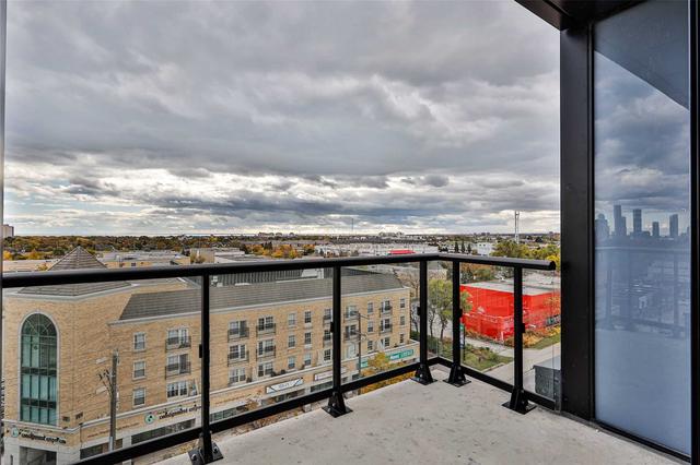 715 - 7 Smith Cres, Condo with 2 bedrooms, 1 bathrooms and 1 parking in Toronto ON | Image 15