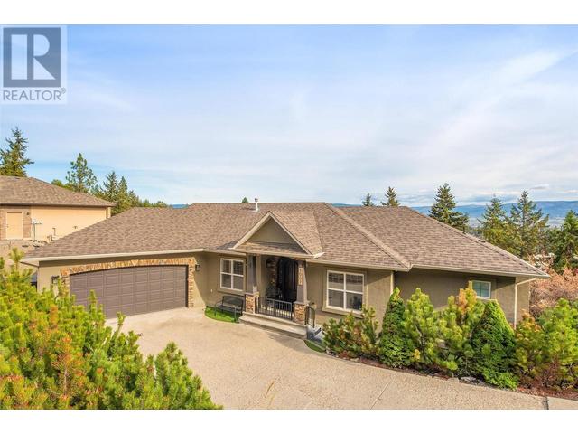 1007 Aurora Heights, House detached with 6 bedrooms, 3 bathrooms and 2 parking in West Kelowna BC | Image 2