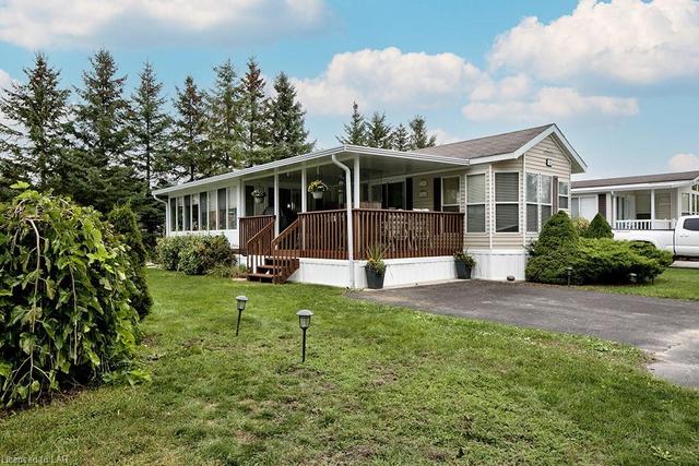30 Huron Circle, House detached with 2 bedrooms, 1 bathrooms and 2 parking in Wasaga Beach ON | Image 4