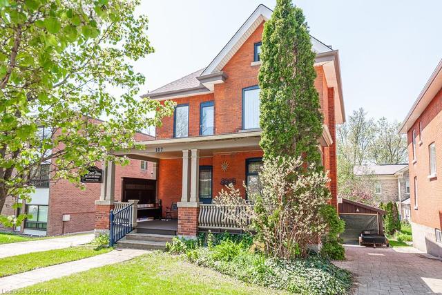 107 Huron Street, House detached with 6 bedrooms, 5 bathrooms and 5 parking in Stratford ON | Image 39