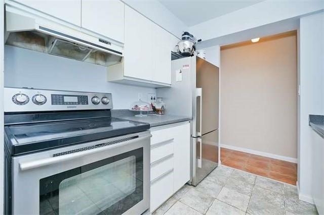 1708 - 3 Hickory Tree Rd, Condo with 2 bedrooms, 2 bathrooms and 2 parking in Toronto ON | Image 10