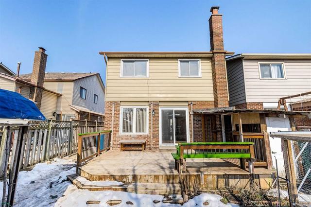 392 Hansen Rd N, House detached with 3 bedrooms, 3 bathrooms and 3 parking in Brampton ON | Image 33
