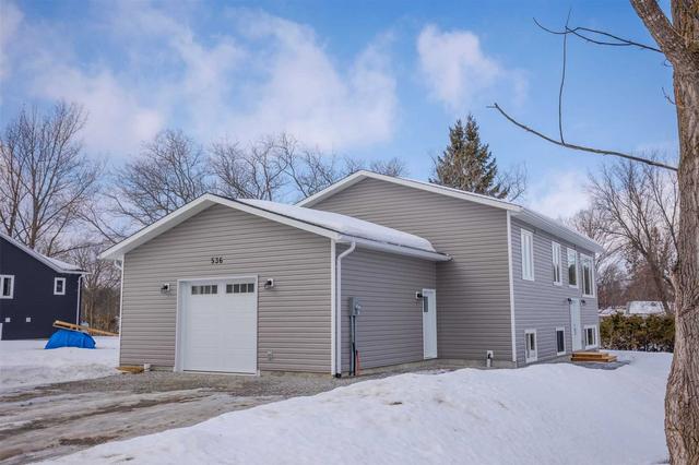 536 Calvert St, House detached with 3 bedrooms, 2 bathrooms and 5 parking in Tay ON | Image 1