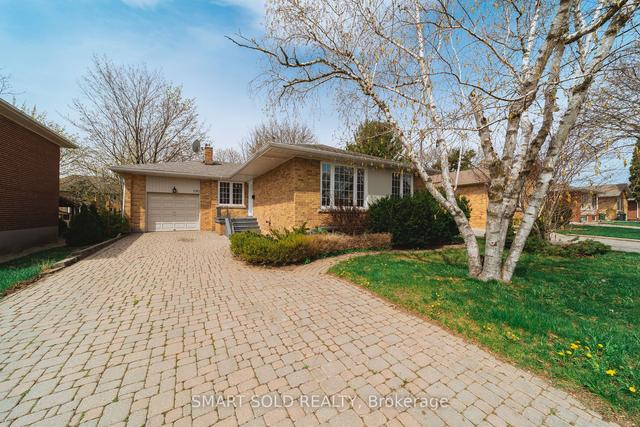 190 Maxome Ave, House detached with 3 bedrooms, 3 bathrooms and 6 parking in Toronto ON | Image 35