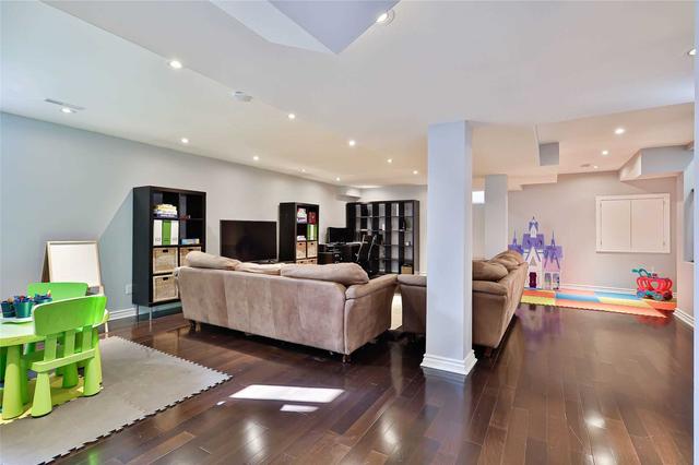 79 Pico Cres, House detached with 4 bedrooms, 5 bathrooms and 6 parking in Vaughan ON | Image 5