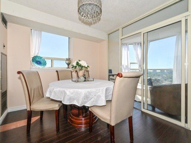 lph 16 - 2466 Eglinton Ave E, Condo with 3 bedrooms, 2 bathrooms and 2 parking in Toronto ON | Image 3
