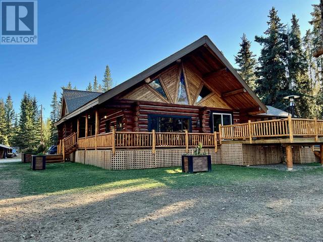 7026 Holmes Road, House detached with 4 bedrooms, 3 bathrooms and null parking in Cariboo L BC | Image 2