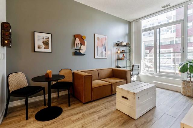 202 - 200 Sackville St, Condo with 1 bedrooms, 1 bathrooms and 1 parking in Toronto ON | Image 5