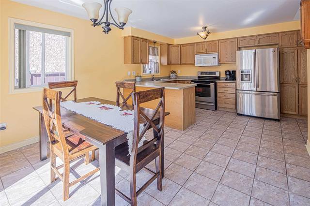 122 Queen Mary Dr, House detached with 4 bedrooms, 4 bathrooms and 4 parking in Brampton ON | Image 15