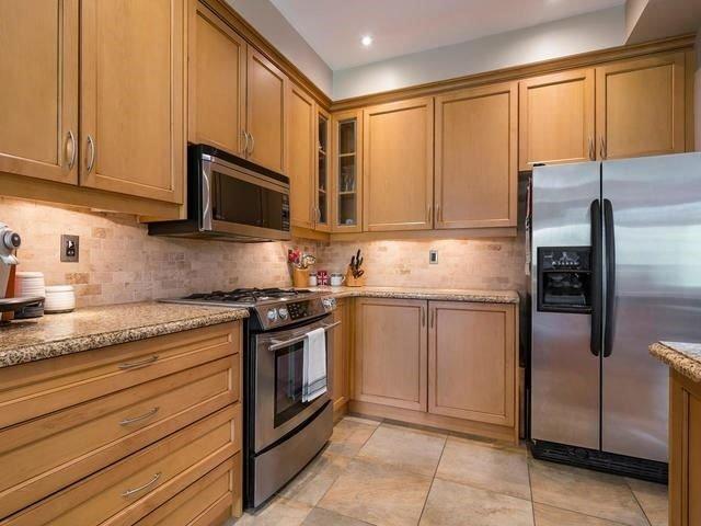 Th 4 - 581 Scarlett Rd, Townhouse with 3 bedrooms, 4 bathrooms and 2 parking in Toronto ON | Image 6