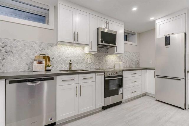271 Delaware Ave, House detached with 4 bedrooms, 4 bathrooms and 2 parking in Toronto ON | Image 26