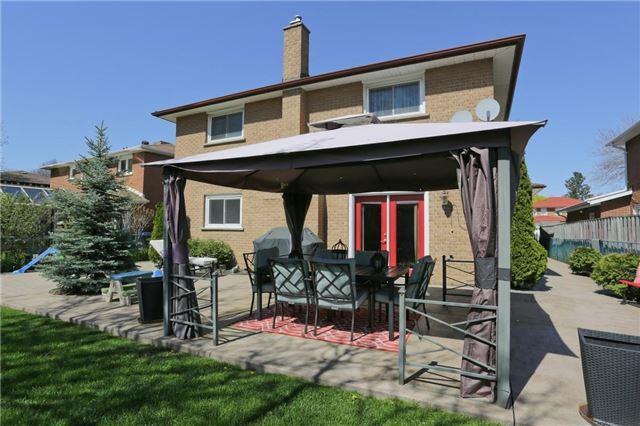 2327 Harcourt Cres, House detached with 3 bedrooms, 3 bathrooms and 2 parking in Mississauga ON | Image 20