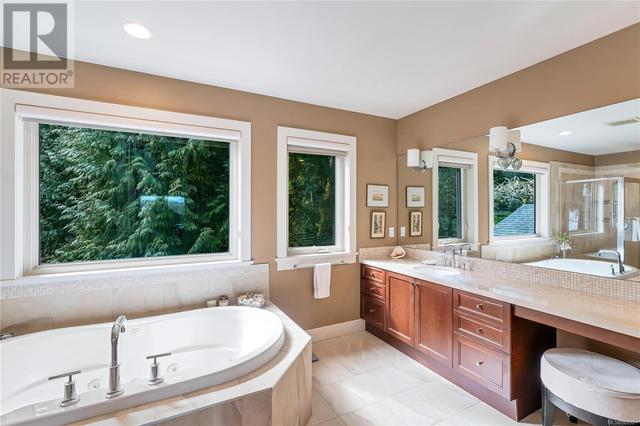 759 Sea Dr, House detached with 4 bedrooms, 4 bathrooms and 8 parking in Central Saanich BC | Image 36