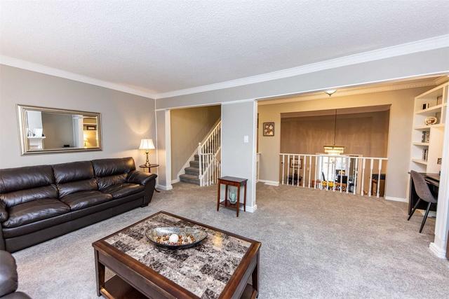 25 Stornwood Crt, Townhouse with 2 bedrooms, 3 bathrooms and 2 parking in Brampton ON | Image 9
