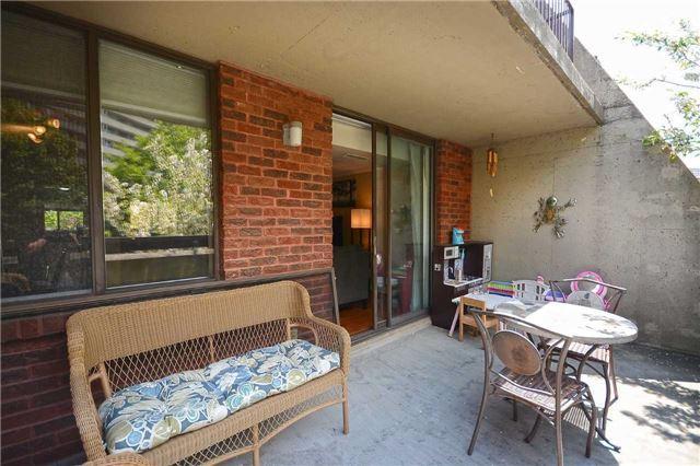 100 - 1250 Mississauga Valley Blvd, Townhouse with 3 bedrooms, 2 bathrooms and 2 parking in Mississauga ON | Image 6