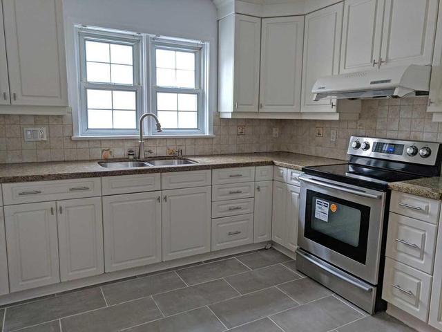 2 - 5937 Bathurst St, Townhouse with 3 bedrooms, 4 bathrooms and 1 parking in Toronto ON | Image 5