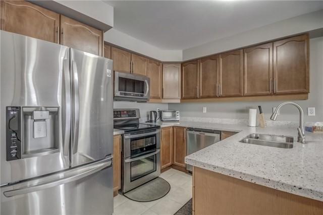 81 Mendelssohn St, House attached with 3 bedrooms, 2 bathrooms and 1 parking in Toronto ON | Image 8