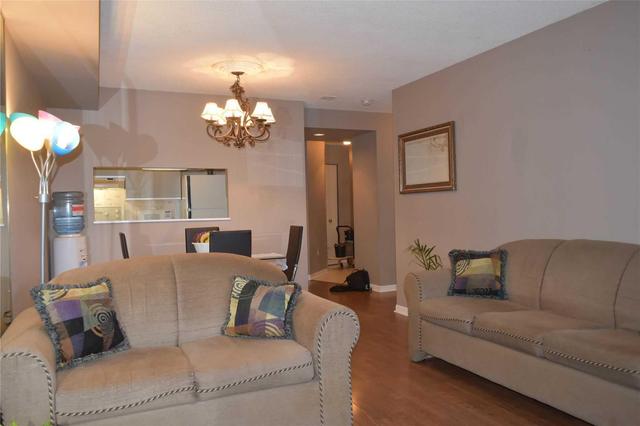 207 - 1 Hickory Tree Rd, Condo with 1 bedrooms, 1 bathrooms and 1 parking in Toronto ON | Image 4