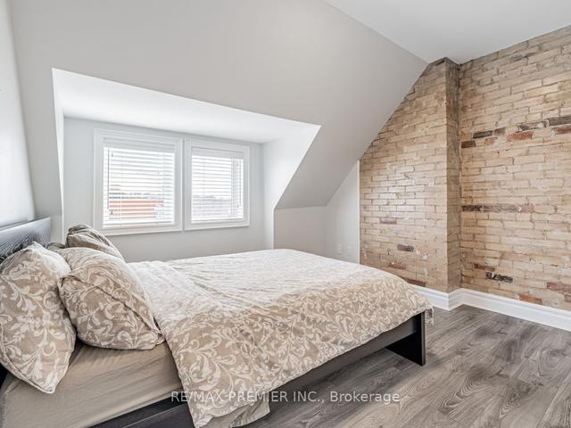 upper - 10 St Annes Rd, House semidetached with 2 bedrooms, 1 bathrooms and 0 parking in Toronto ON | Image 3