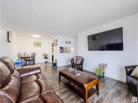 205 - 6710 158 Av Nw Nw, Condo with 2 bedrooms, 1 bathrooms and 1 parking in Edmonton AB | Card Image