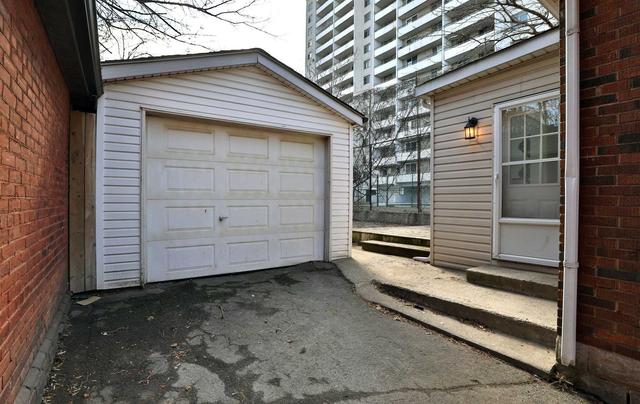 103 Napier St, House detached with 3 bedrooms, 3 bathrooms and 5 parking in Hamilton ON | Image 20