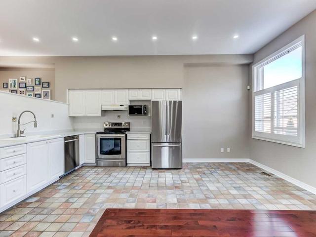 26 Guildpark Ptwy, Condo with 3 bedrooms, 3 bathrooms and 2 parking in Toronto ON | Image 4