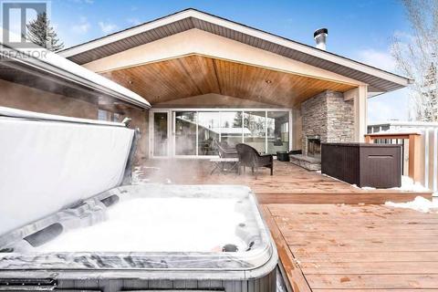 1445 Lake Ontario Drive Se, House detached with 3 bedrooms, 2 bathrooms and 2 parking in Calgary AB | Card Image