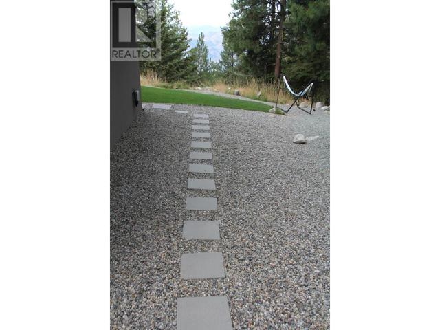 220 Sasquatch Trail, House detached with 2 bedrooms, 2 bathrooms and 2 parking in Okanagan Similkameen A BC | Image 22
