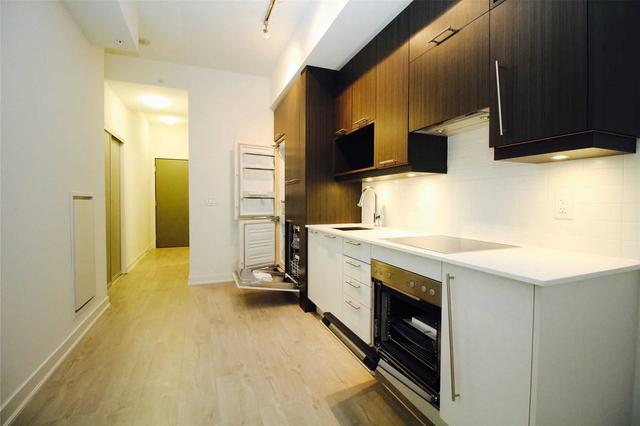 202 - 30 Nelson St, Condo with 0 bedrooms, 1 bathrooms and 0 parking in Toronto ON | Image 7
