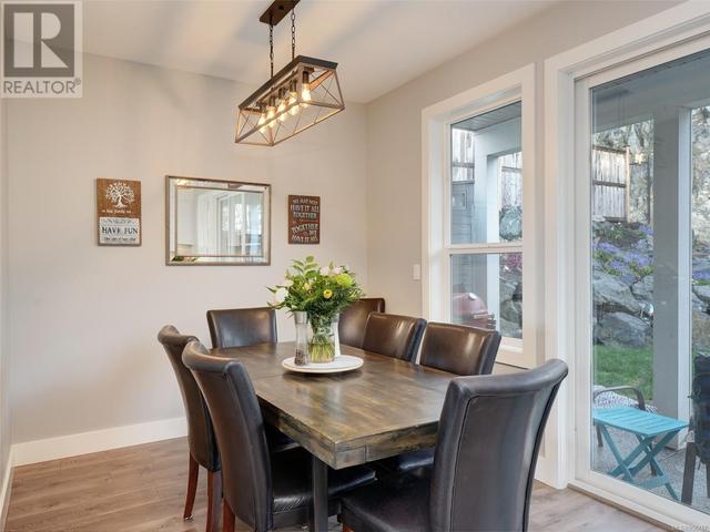 7028 Brailsford Pl, House detached with 5 bedrooms, 4 bathrooms and 2 parking in Sooke BC | Image 4
