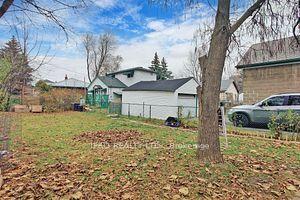 22 Jessie St, House detached with 3 bedrooms, 3 bathrooms and 2 parking in Brampton ON | Image 11