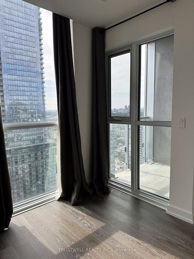 3305 - 1 Yorkville Ave, Condo with 3 bedrooms, 2 bathrooms and 0 parking in Toronto ON | Image 18