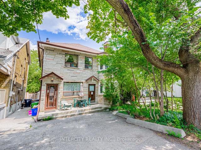 111 Alberta Ave, House detached with 8 bedrooms, 4 bathrooms and 5 parking in Toronto ON | Image 29