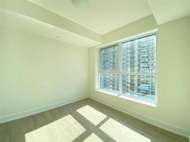 2116 - 9 Mabelle Ave, Condo with 2 bedrooms, 2 bathrooms and 1 parking in Toronto ON | Image 11