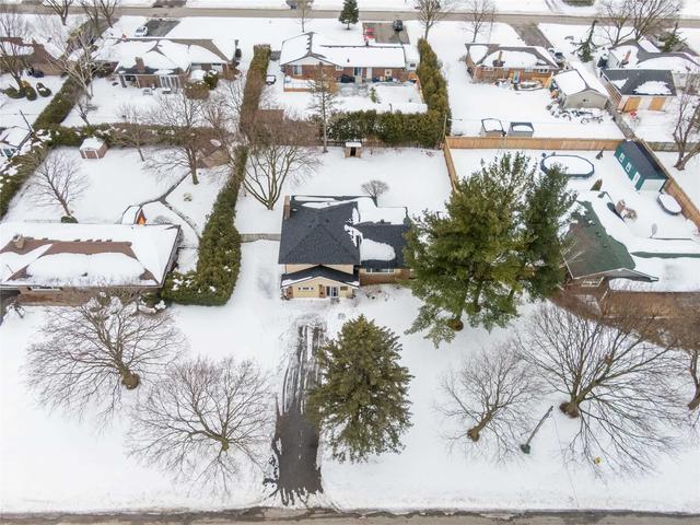 335 Meadow St, House detached with 4 bedrooms, 2 bathrooms and 6 parking in Oshawa ON | Image 30