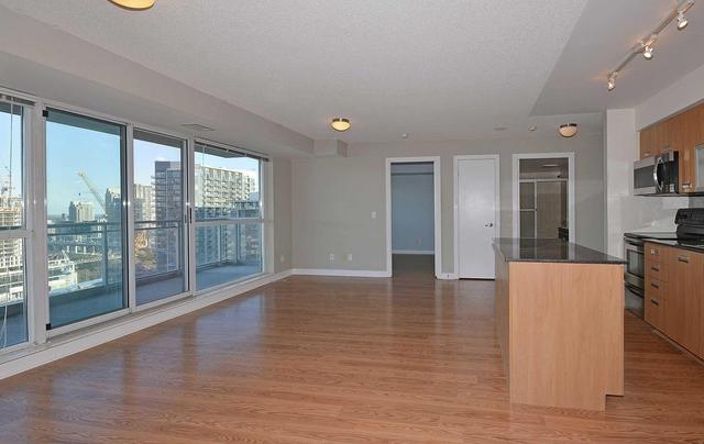 2007 - 80 Western Battery Rd, Condo with 2 bedrooms, 2 bathrooms and 2 parking in Toronto ON | Image 4