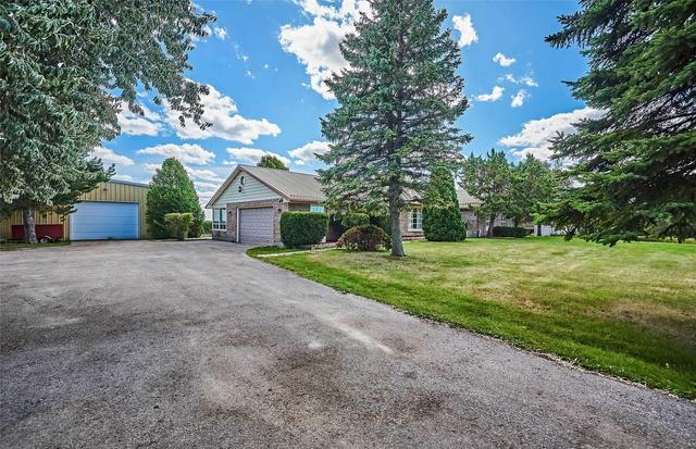 84 Algonquin Rd, House detached with 3 bedrooms, 3 bathrooms and 20 parking in Kawartha Lakes ON | Image 1